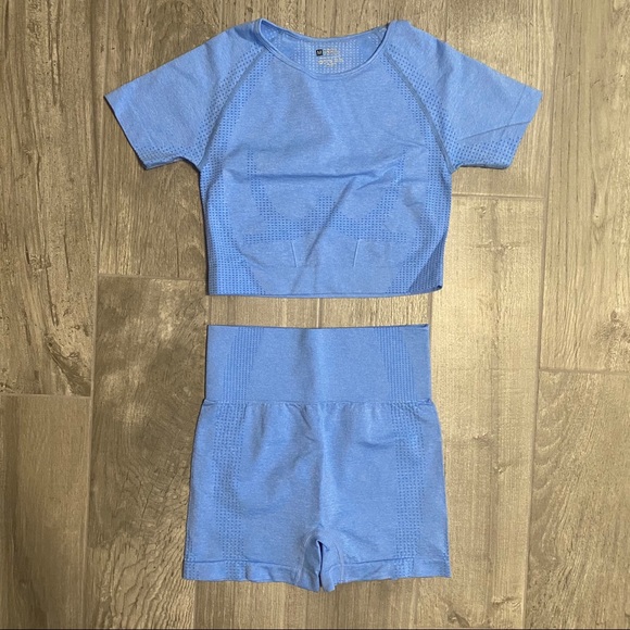 New 2pc set shorts and top S-M - Picture 3 of 3